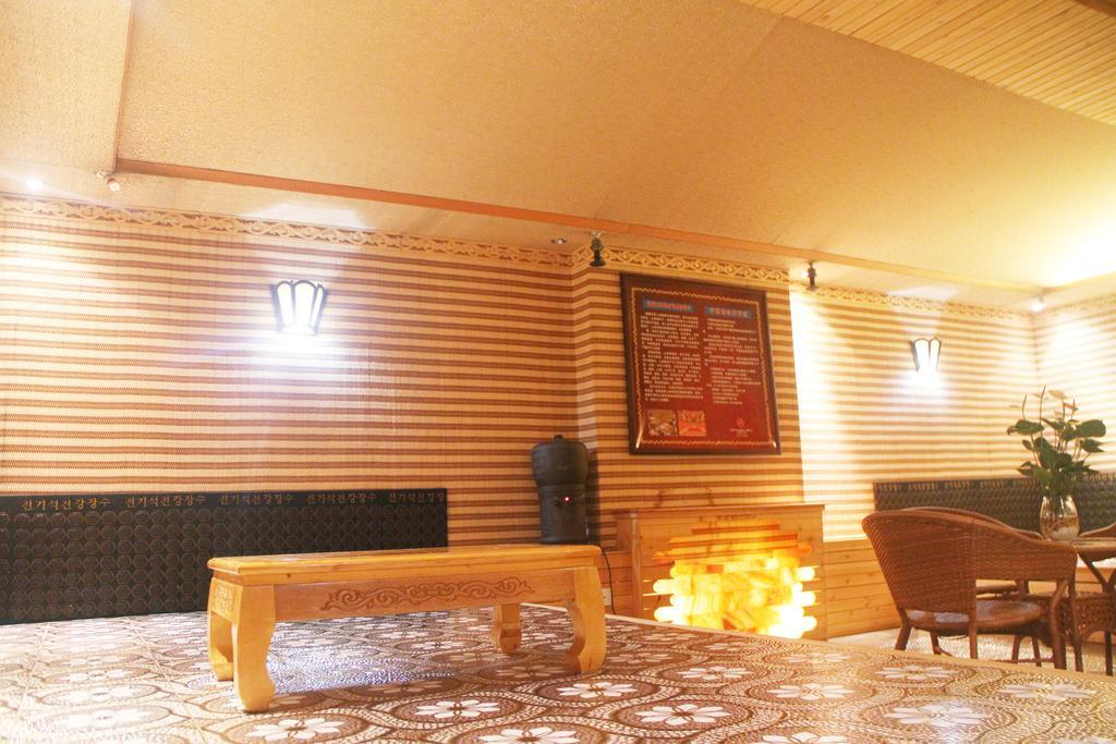 Yuyao Yonghegong Hotel Kültér fotó